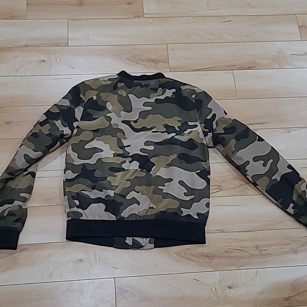 Monteau women's small spring/fall jacket - Picture 5 of 5